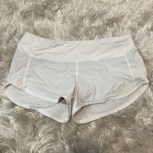 Lululemon Size 4 Speed Up shorts